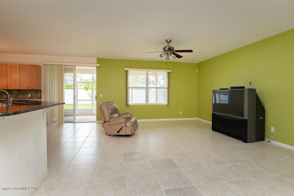Photo of 1450 Whitman Drive