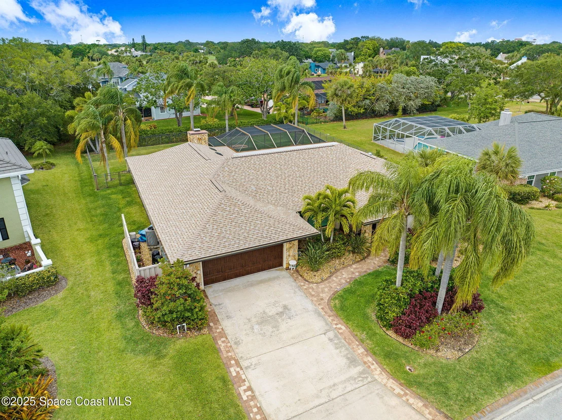 Photo of 847 Kerry Downs Circle
