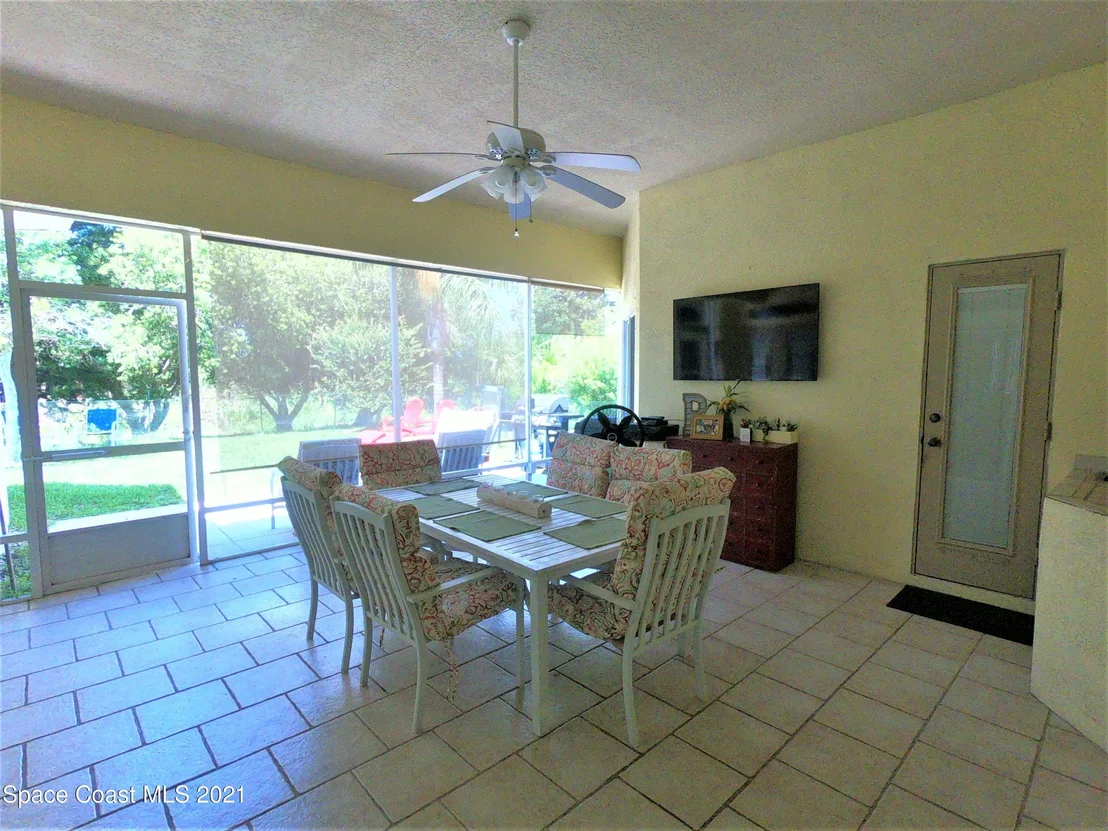 Photo of 1035 Starling Way