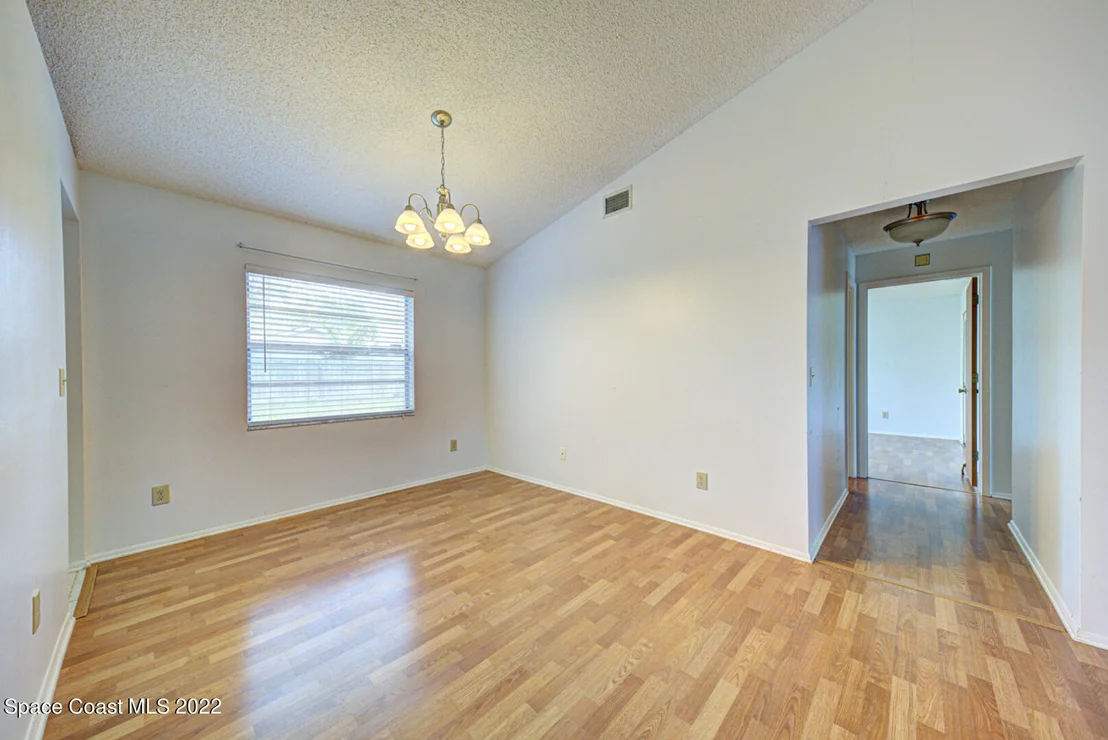 Photo of 2472 Nobility Avenue