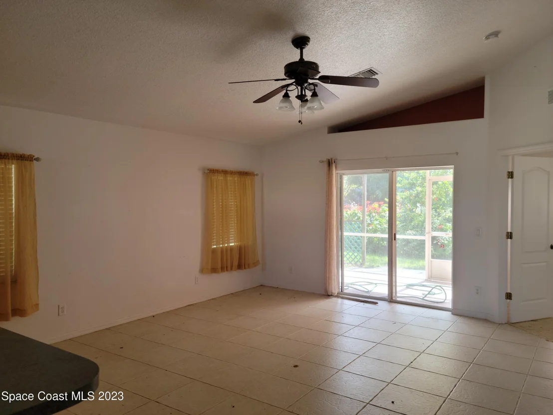 Photo of 2219 Spring Creek Circle NE