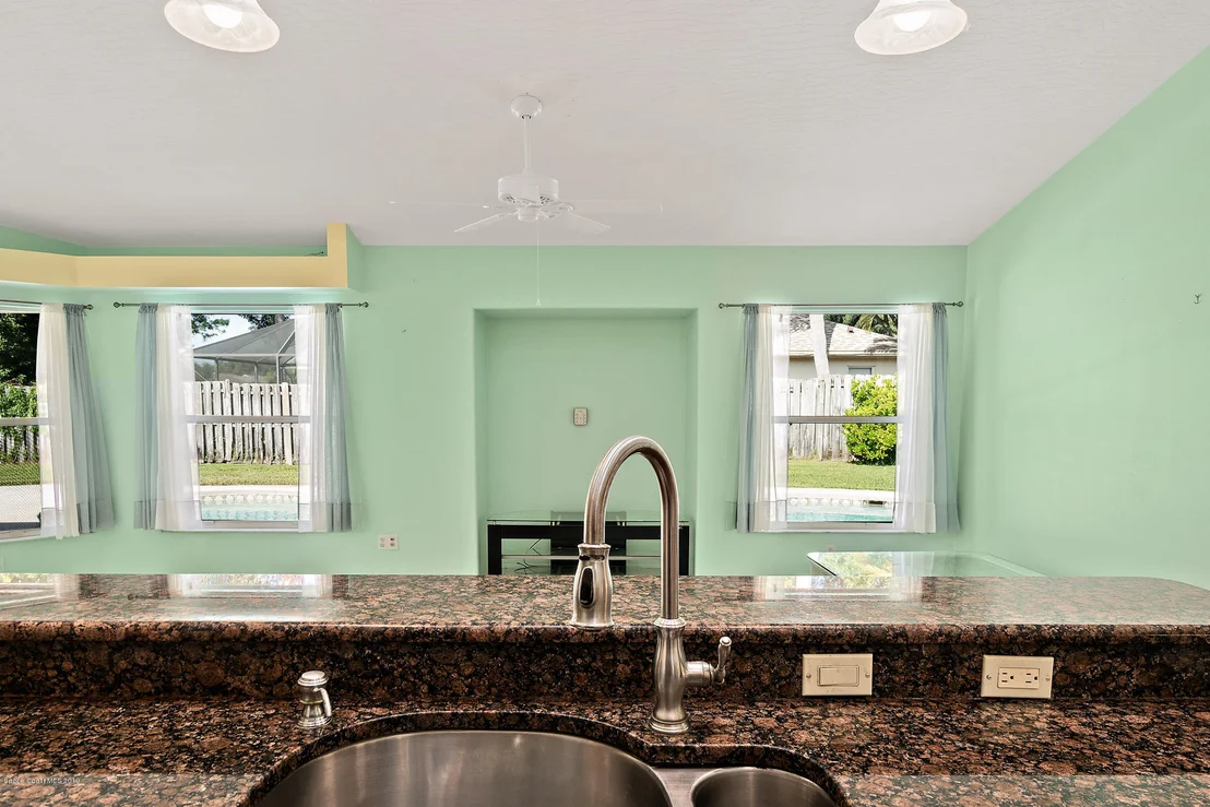 Photo of 800 Crossbow Drive