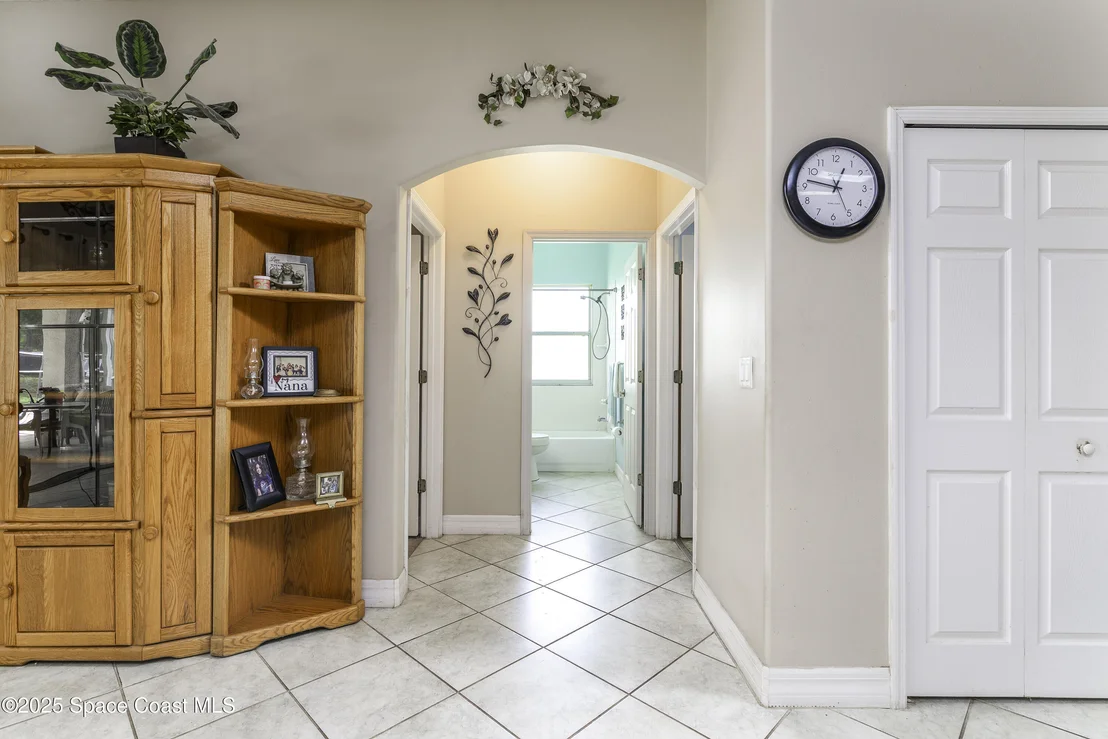 Photo of 386 Valencia Road
