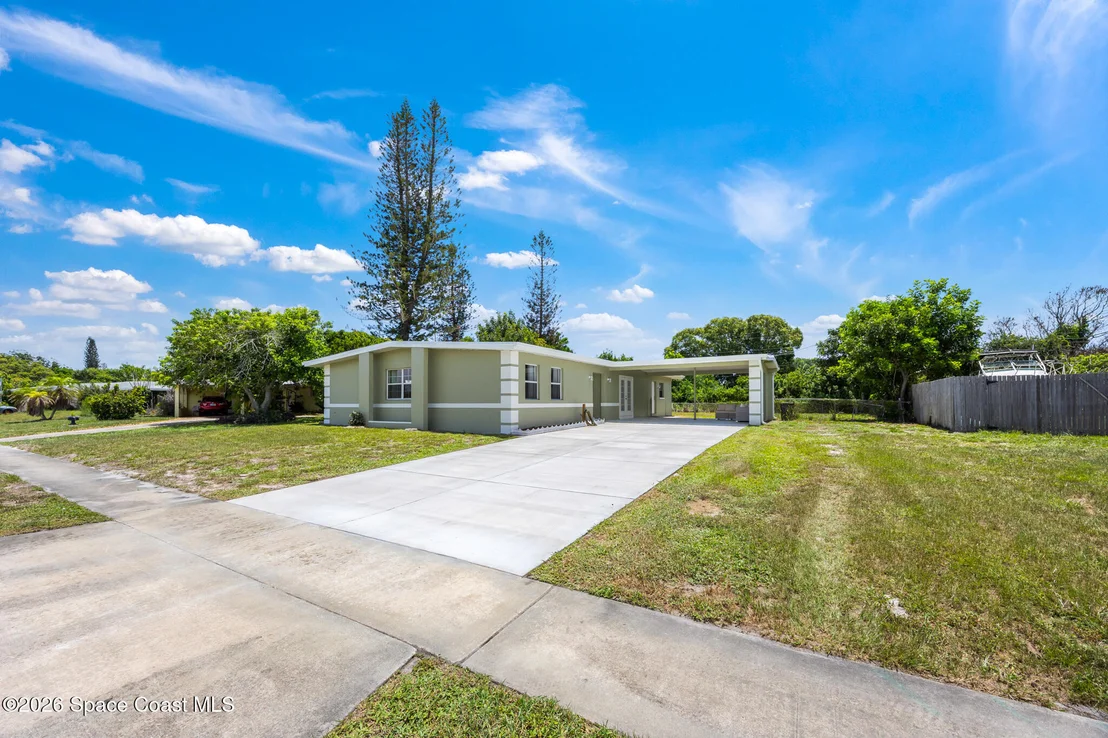 Photo of 777 James Circle NE