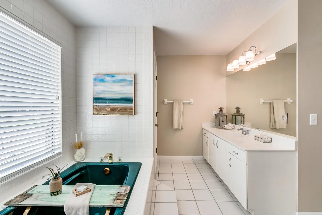 Photo of 902 Whisperpine Drive
