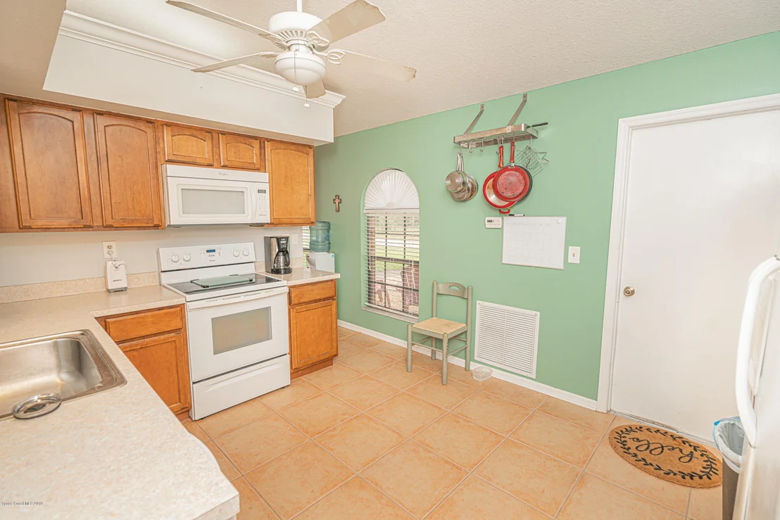 Photo of 843 Landsdowne Drive