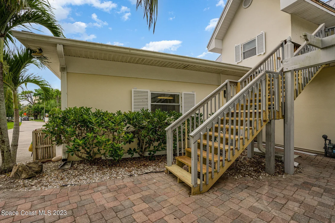 Photo of 1321 Pineapple Avenue