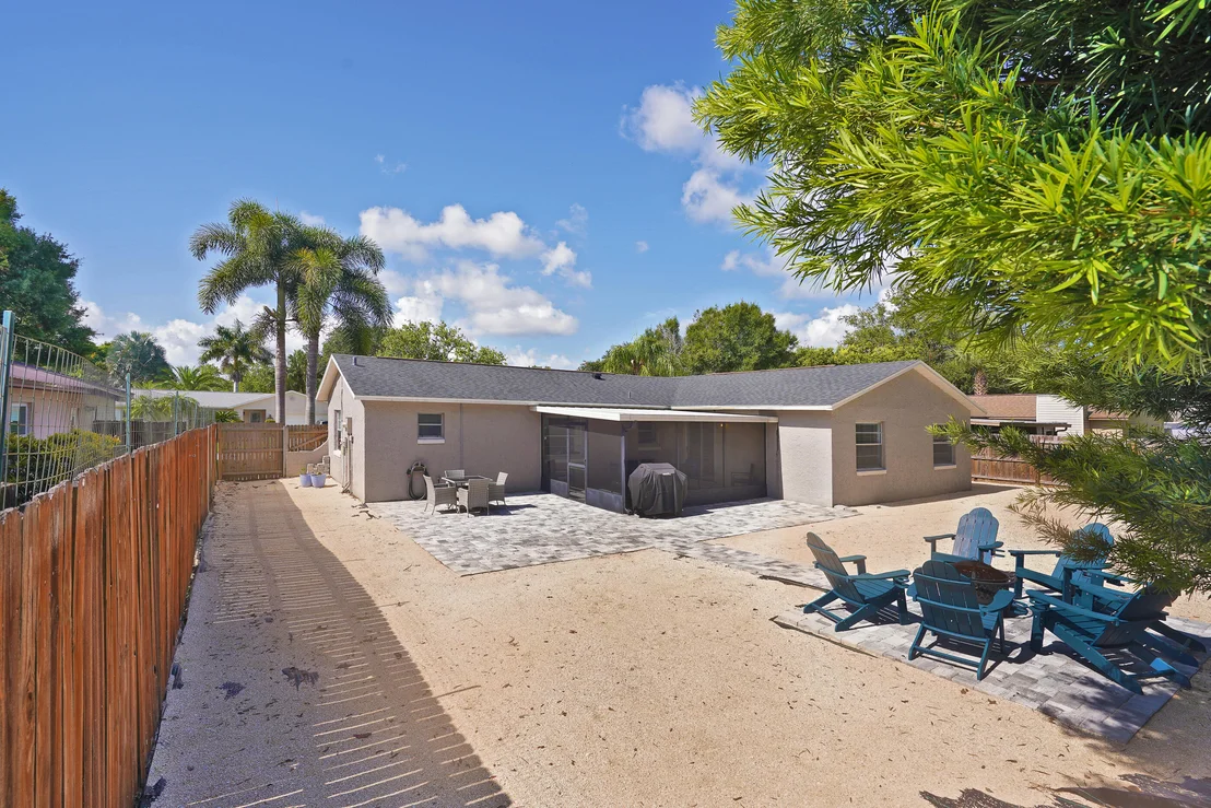 Photo of 832 Berkshire Drive