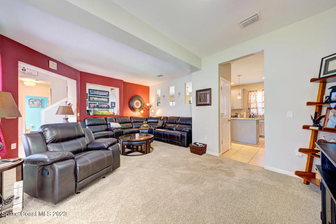 Photo of 194 Dryden Circle