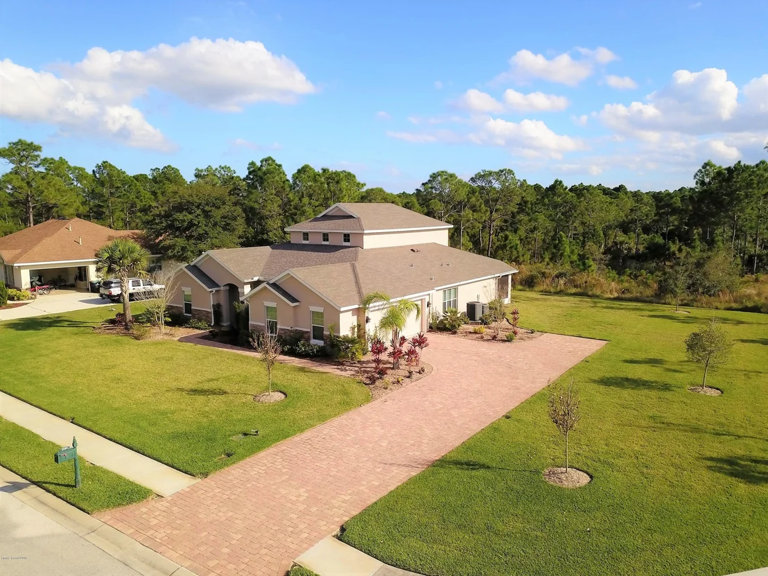 Photo of 2191 Windbrook Drive SE