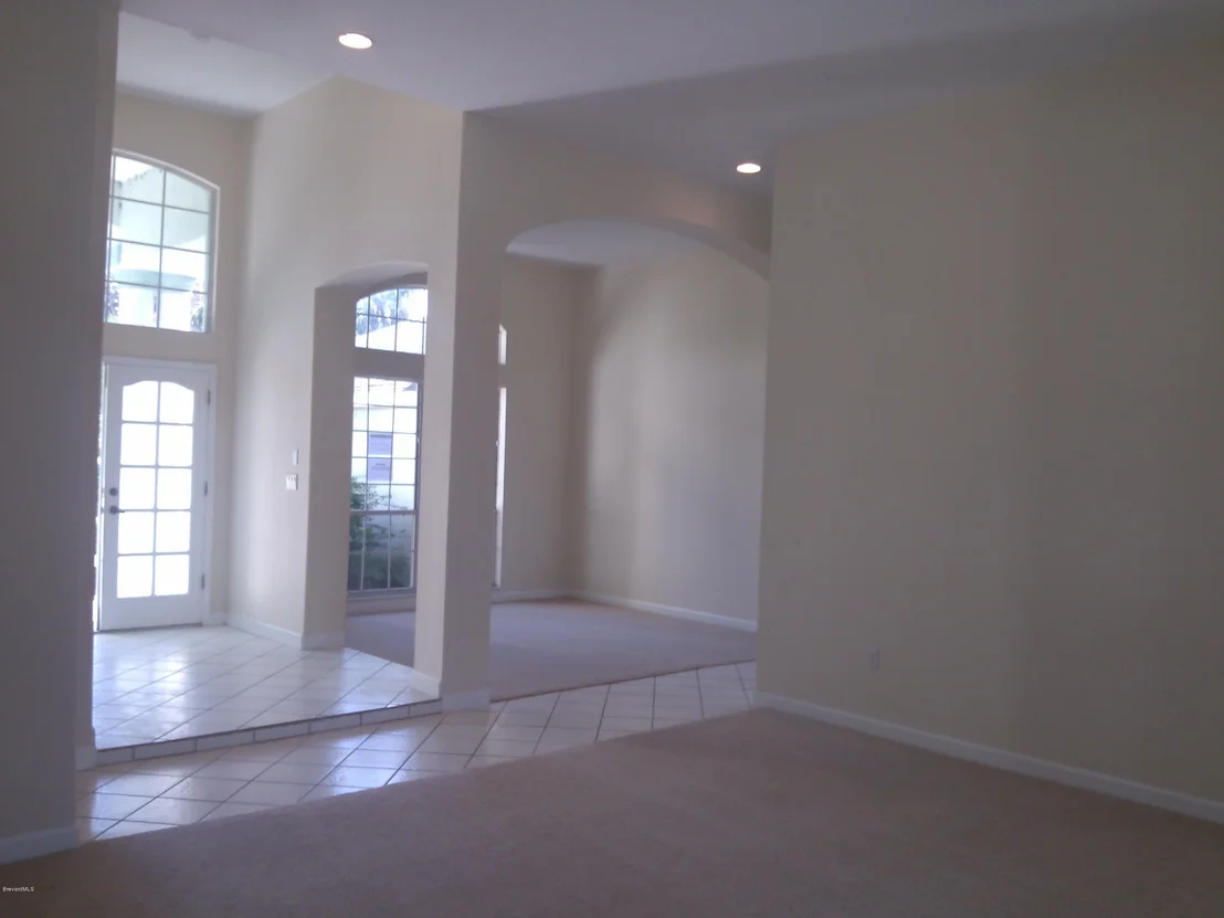 Photo of 4474 Long Lake Road