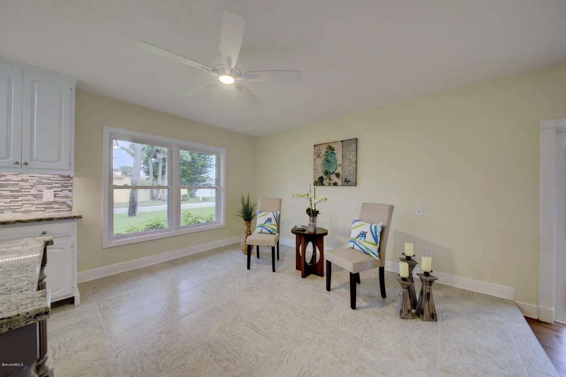 Photo of 427 Riverview Lane