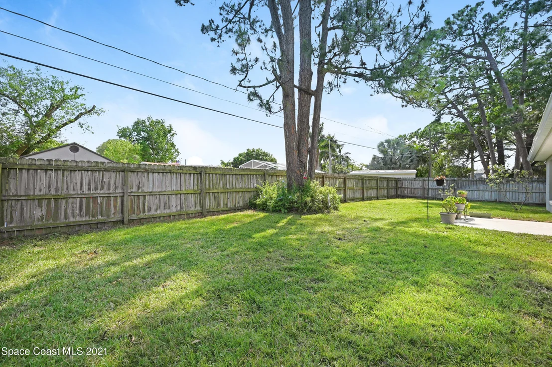 Photo of 971 Pineland Drive