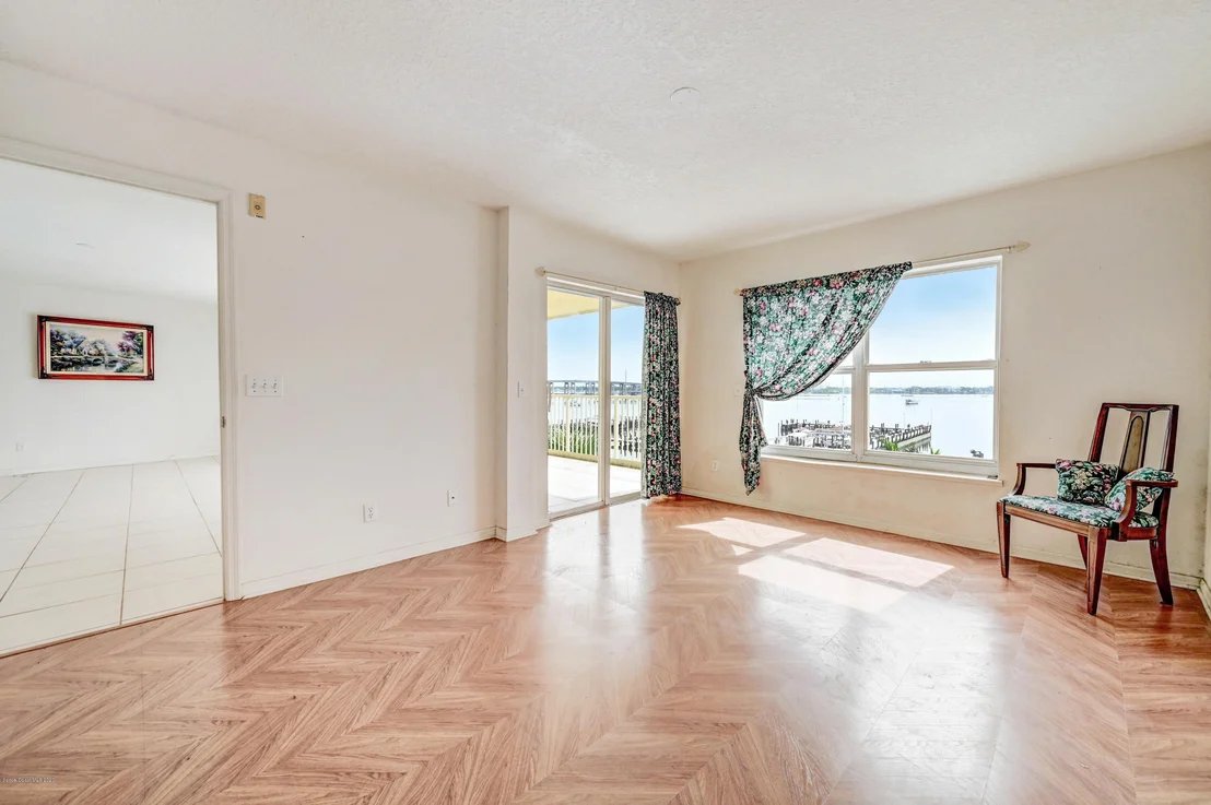 Photo of Unit 304 at 102 Riverside Drive