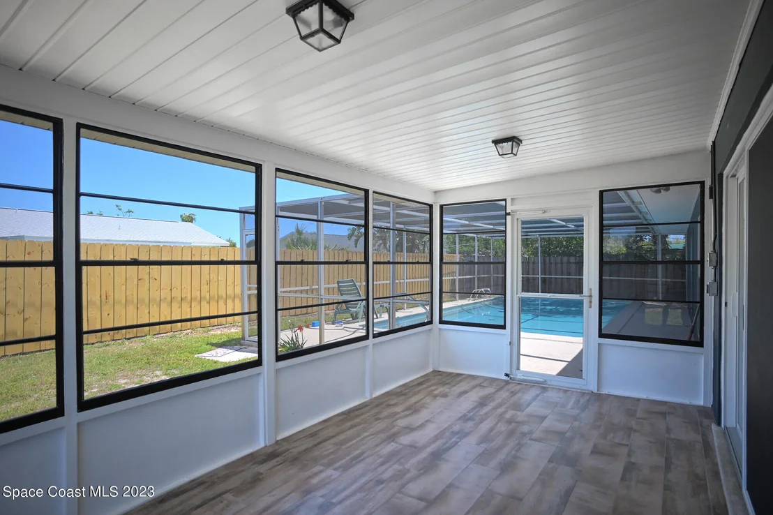 Photo of 440 Coconut Drive