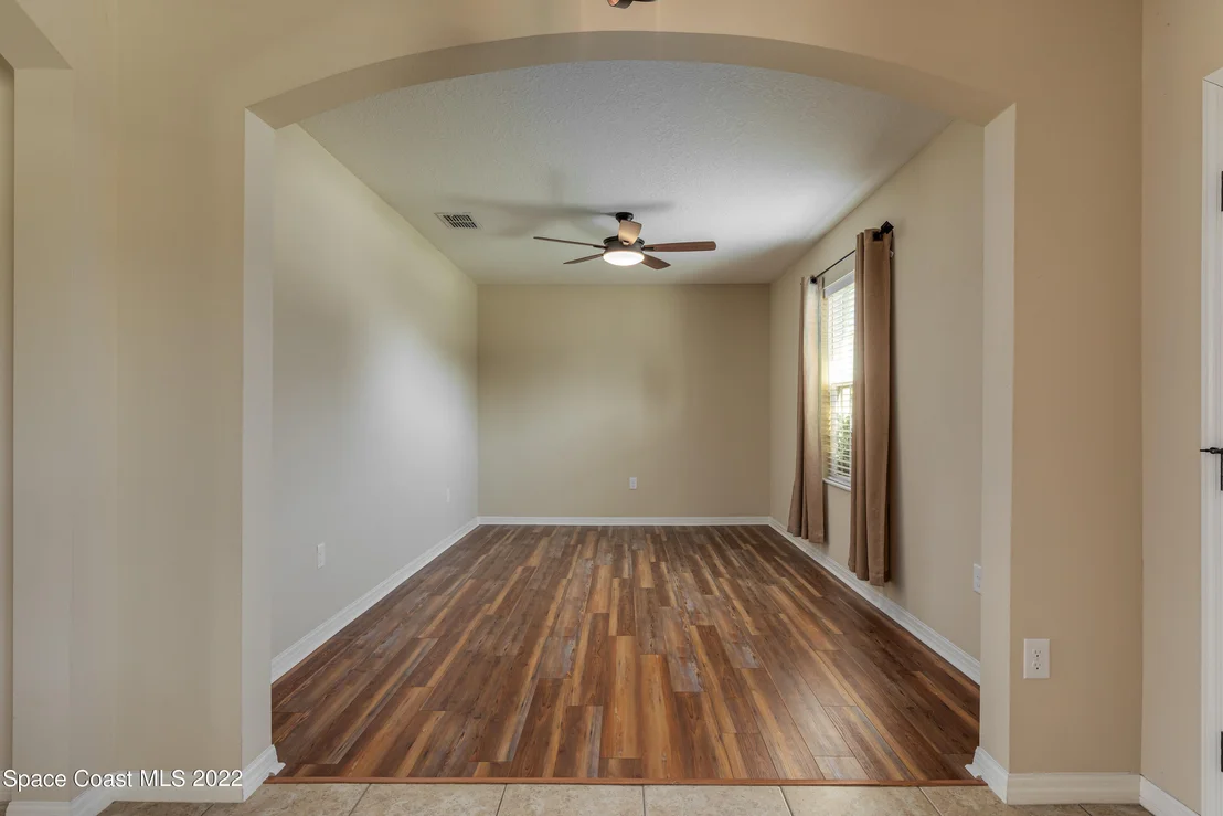Photo of 1125 Morgan Circle NE
