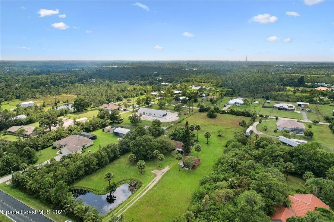 Photo of 2660 Weber Road