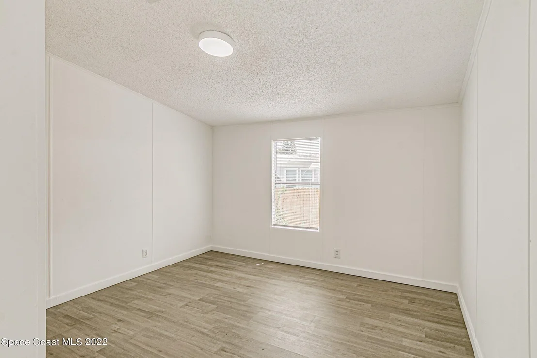 Photo of 1175 Luther Drive