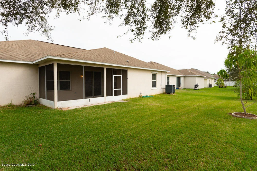 Photo of 1450 Whitman Drive