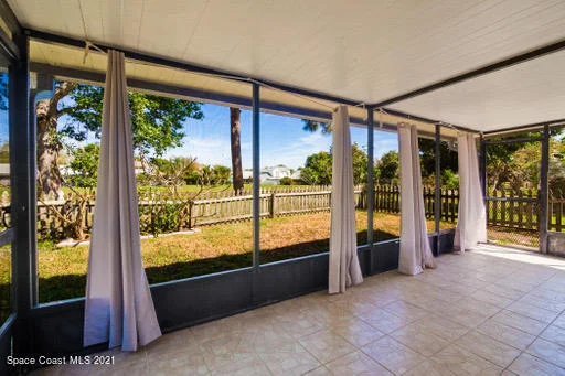 Photo of 1657 Clover Circle