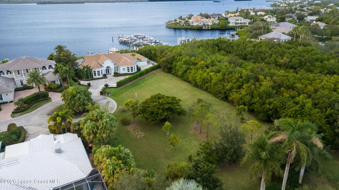 Photo of 112 Sandpointe Drive