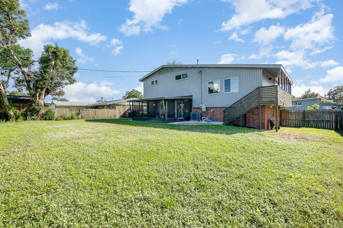 Photo of 960 Forest Road