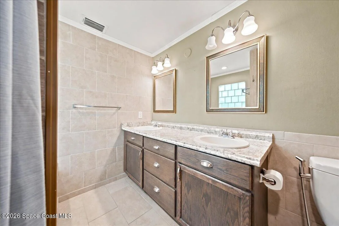 Photo of 813 Emerald Way