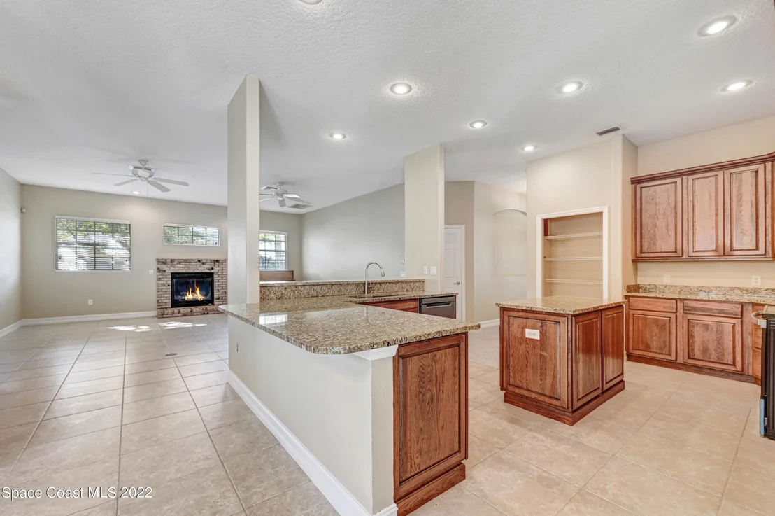Photo of 2185 SE Windbrook Drive SE