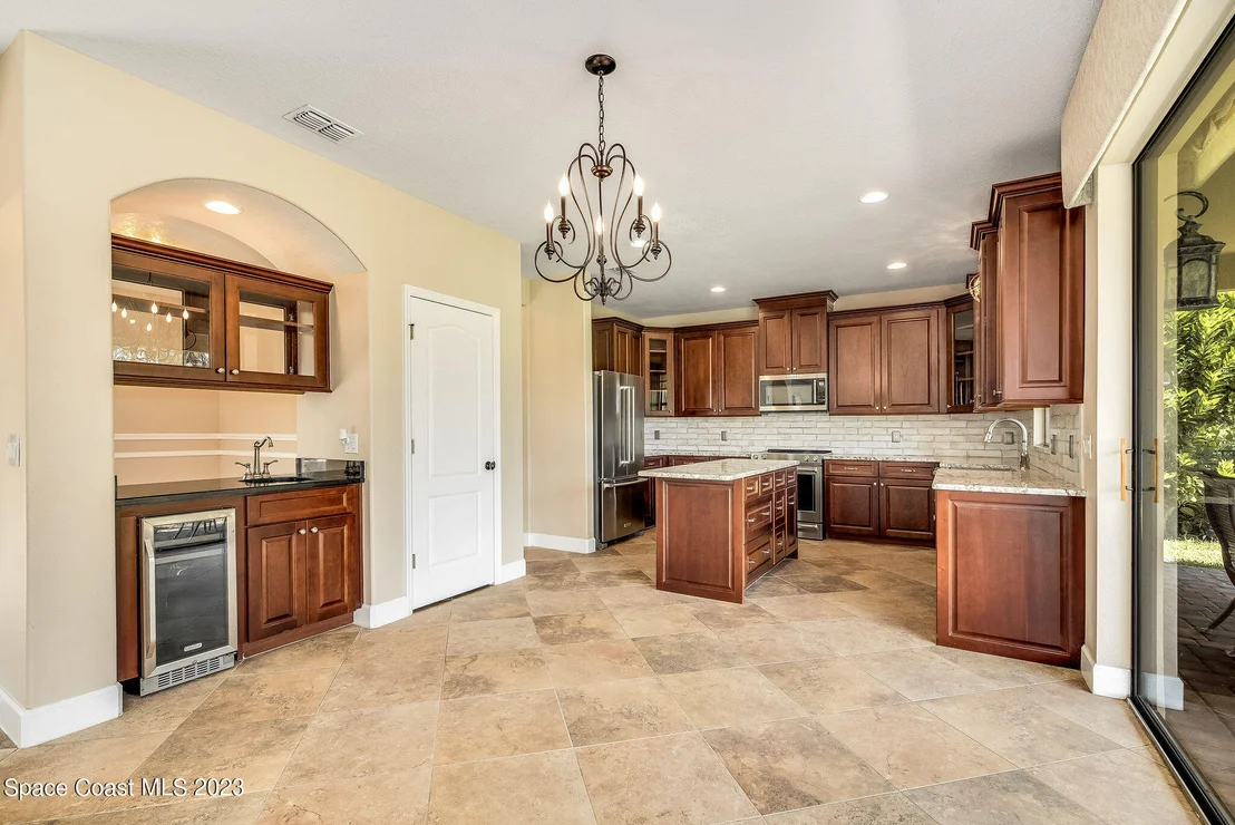 Photo of 609 Monterey Drive