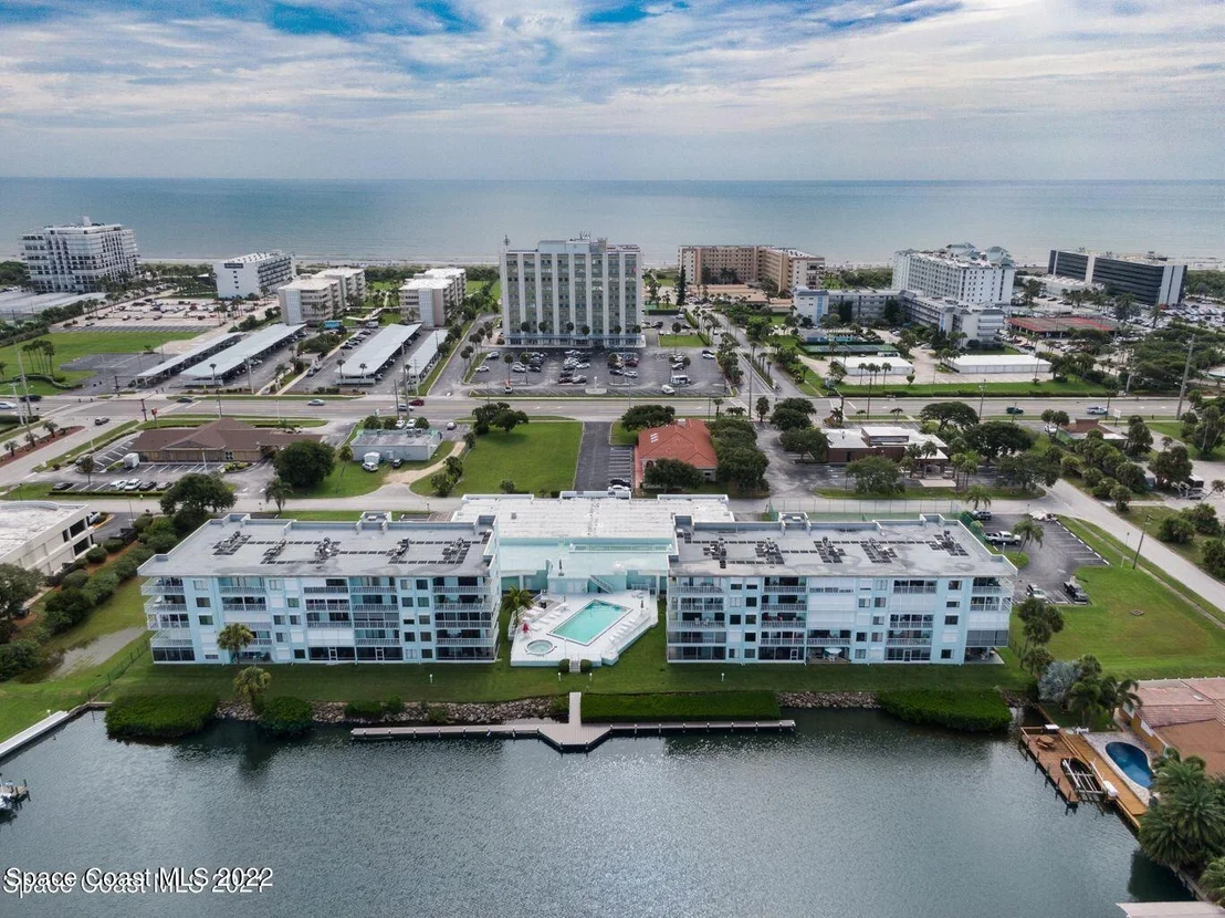 Photo of Unit 1305 at 1700 Commodore Boulevard