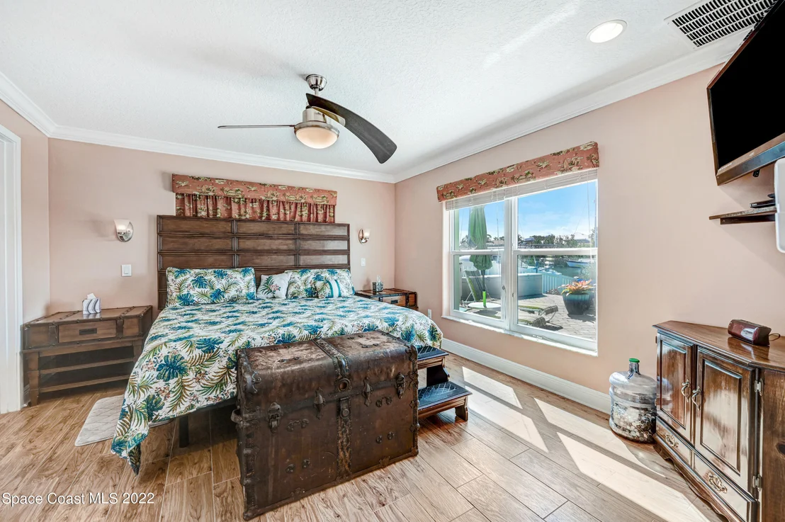 Photo of 414 Thrush Drive