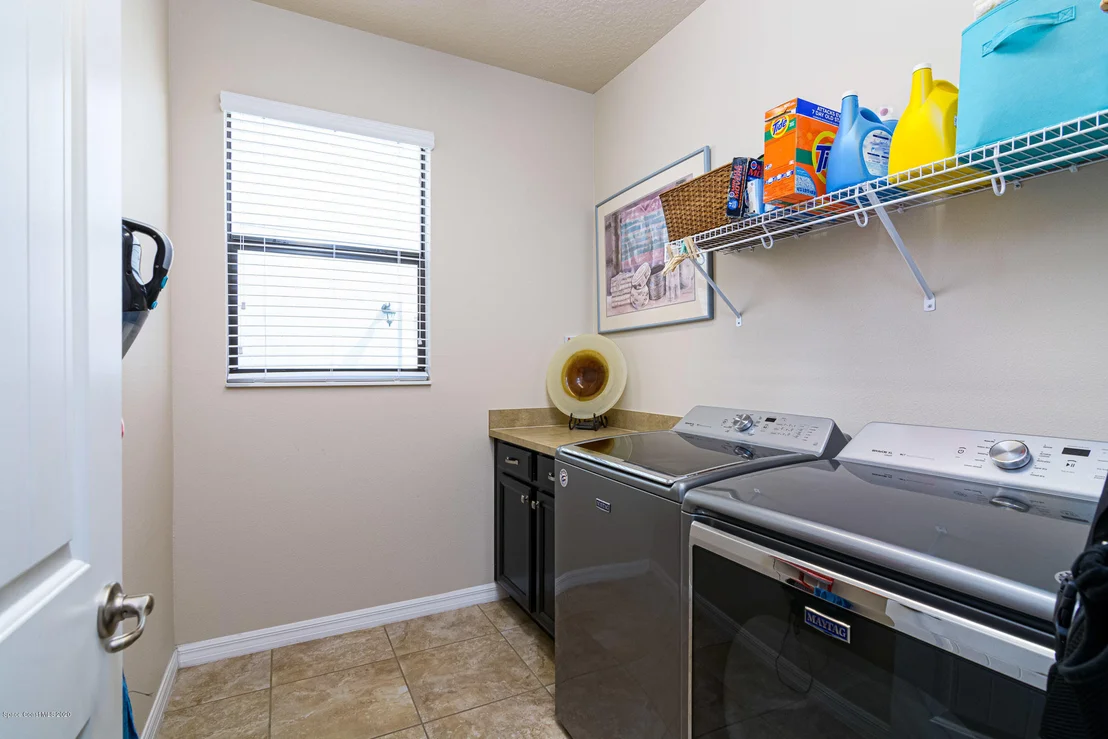 Photo of 2890 Casterton Drive