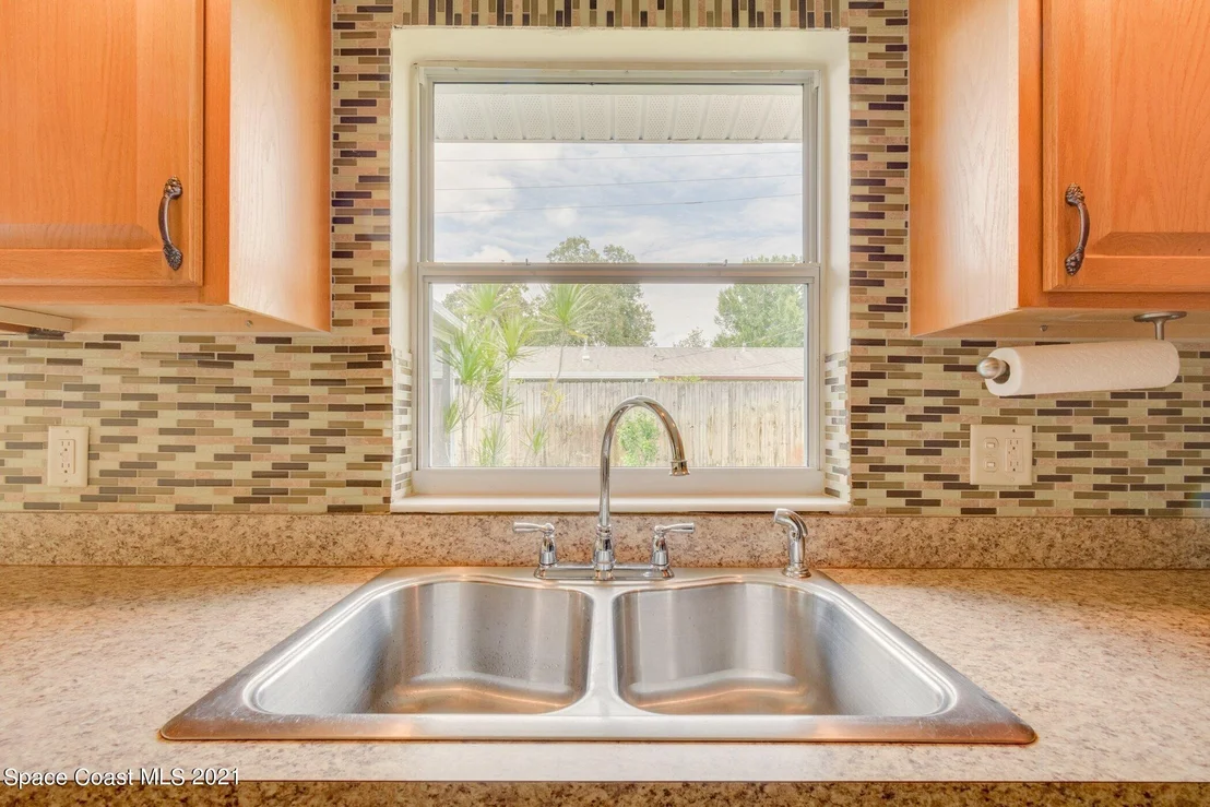 Photo of 910 Jefferson Road