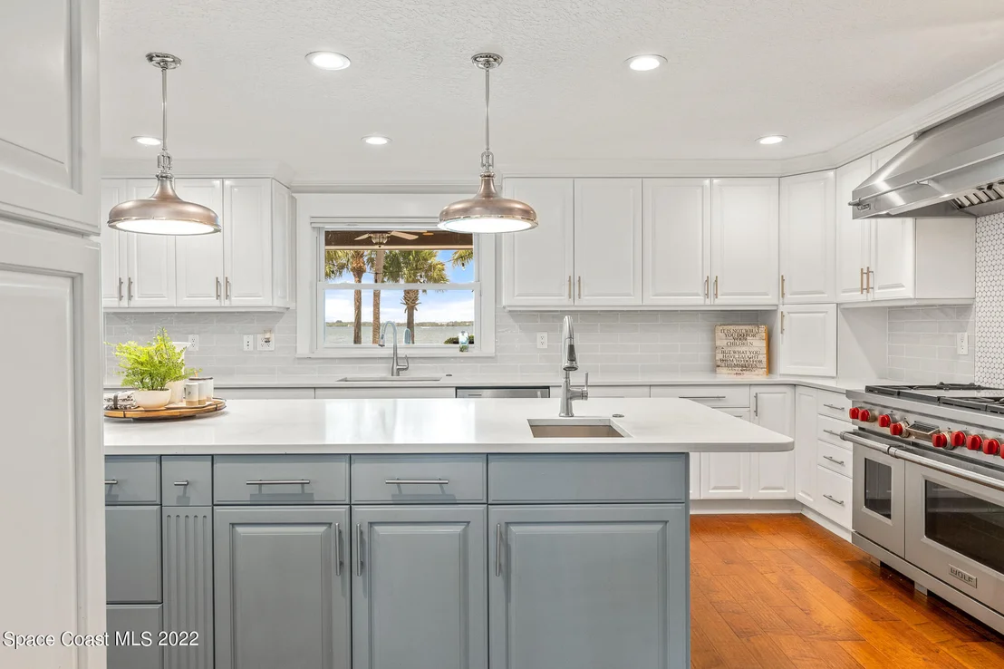 Photo of 437 River View Lane