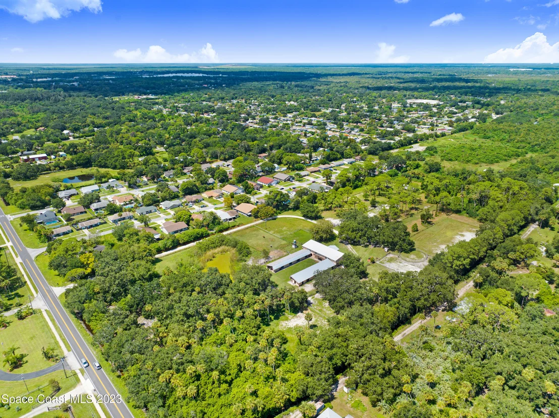 Photo of 2150 Lake Drive