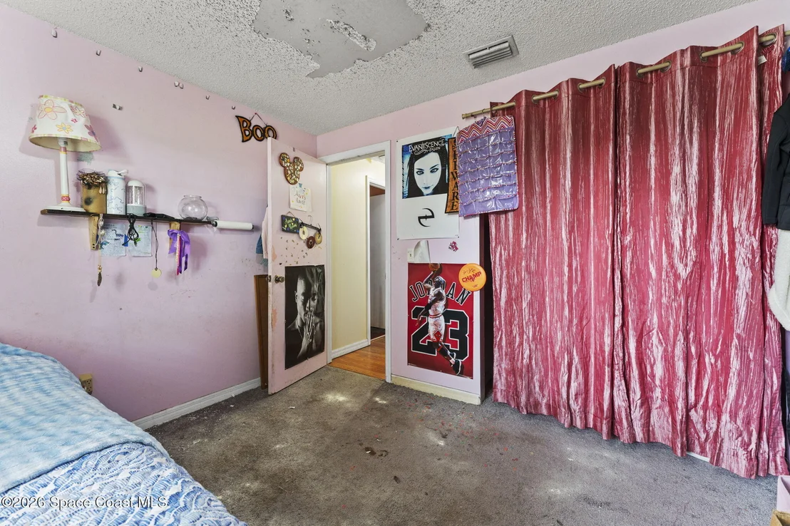 Photo of 988 Pineland Drive