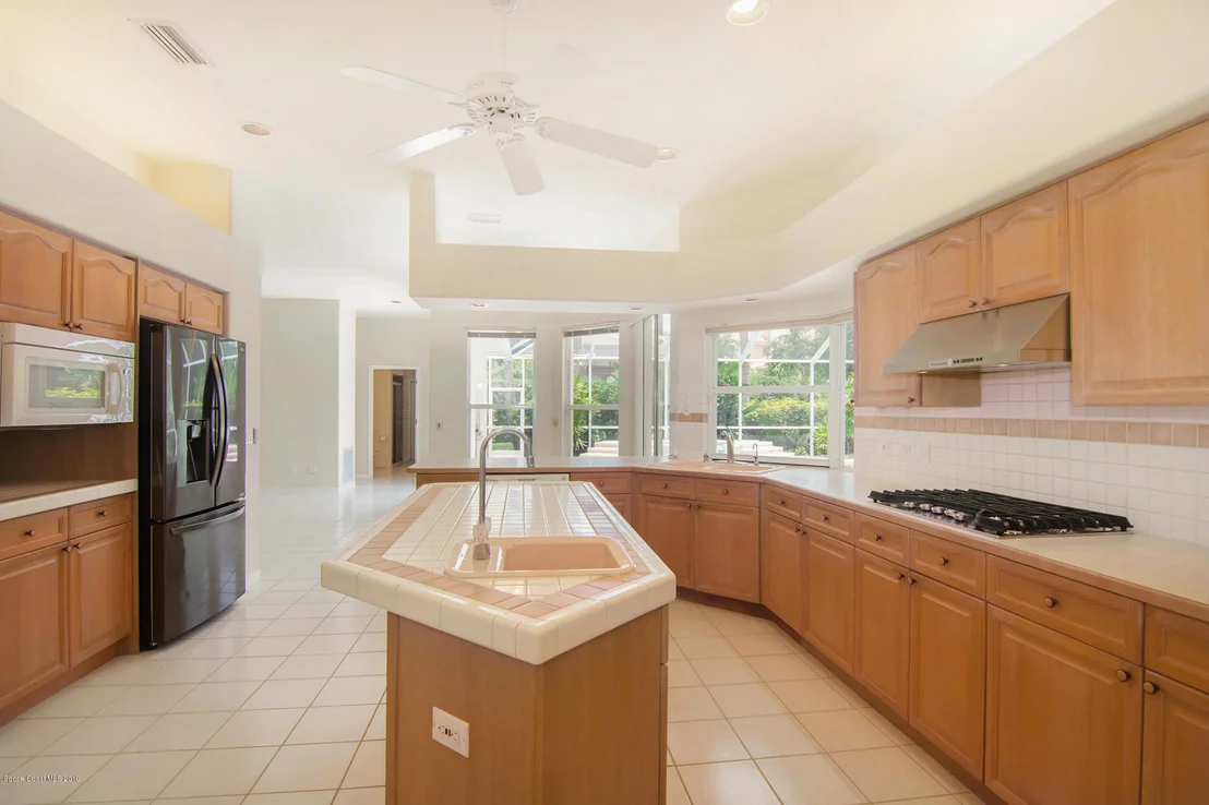 Photo of 759 Glengarry Drive