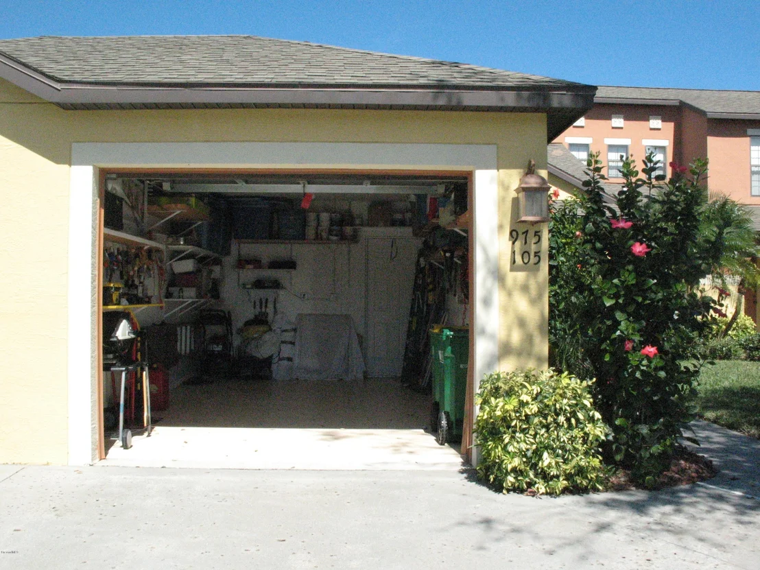 Photo of Unit 105 at 975 Luminary Circle