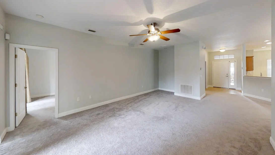 Photo of 662 Waterside Circle