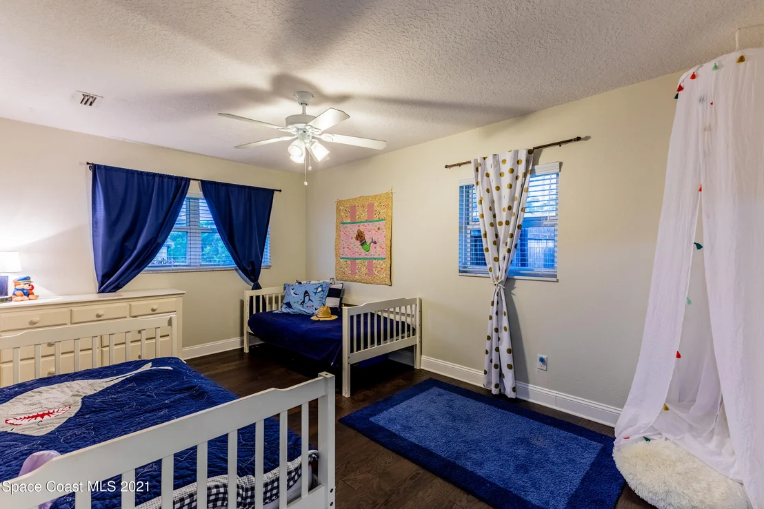Photo of 391 Riverview Lane