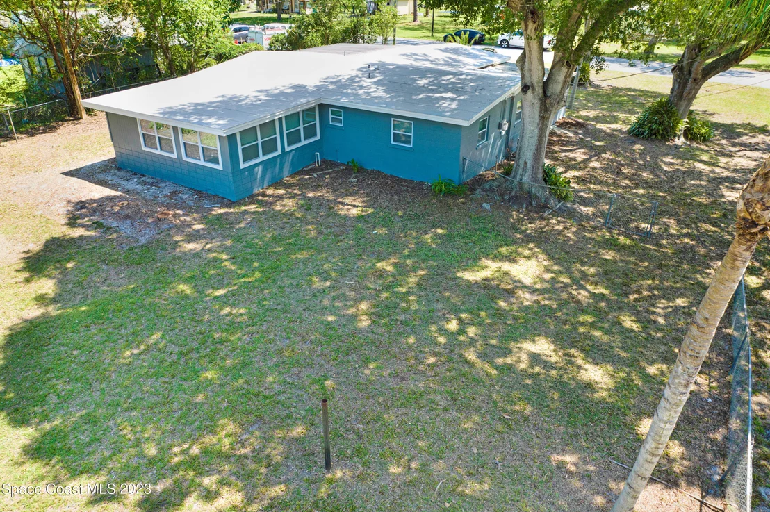 Photo of 5720 Travis Street