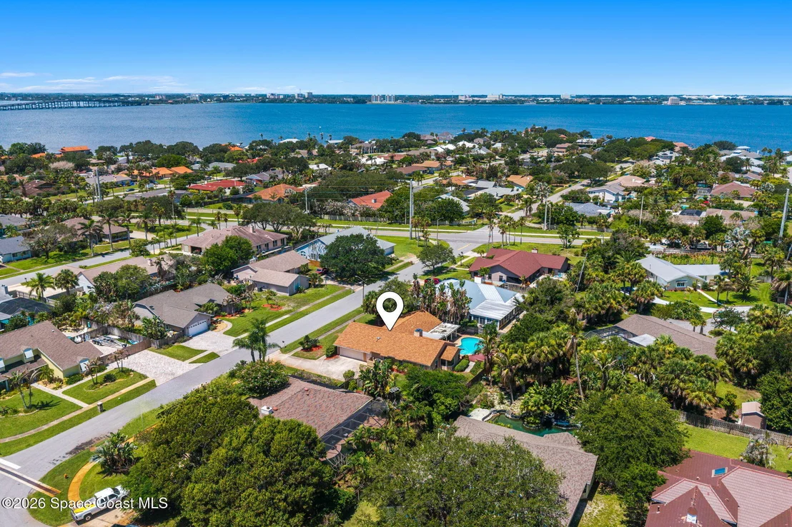 Photo of 496 N River Oaks Drive