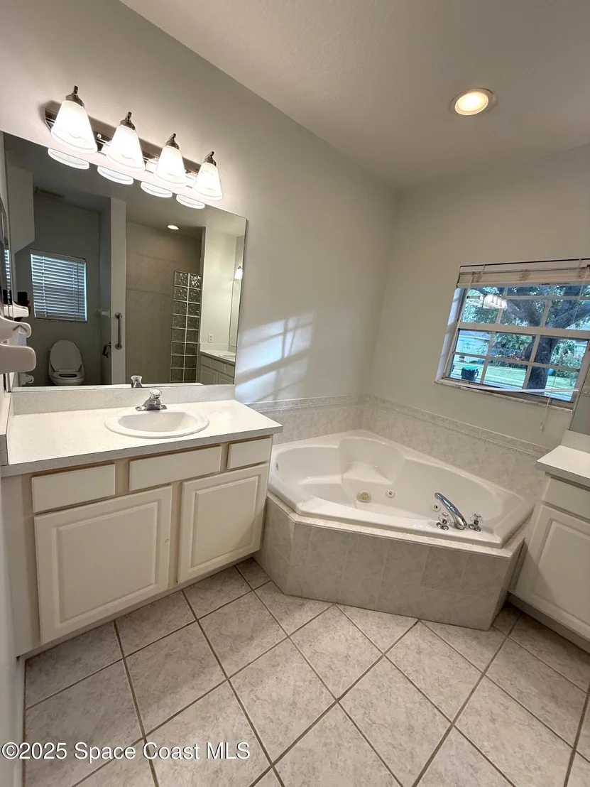 Photo of 1785 Windbrook Drive