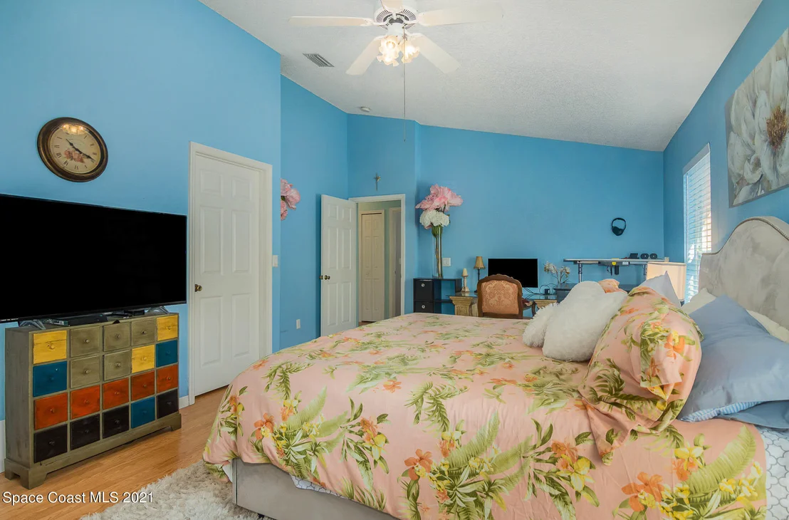 Photo of 892 Shaw Circle