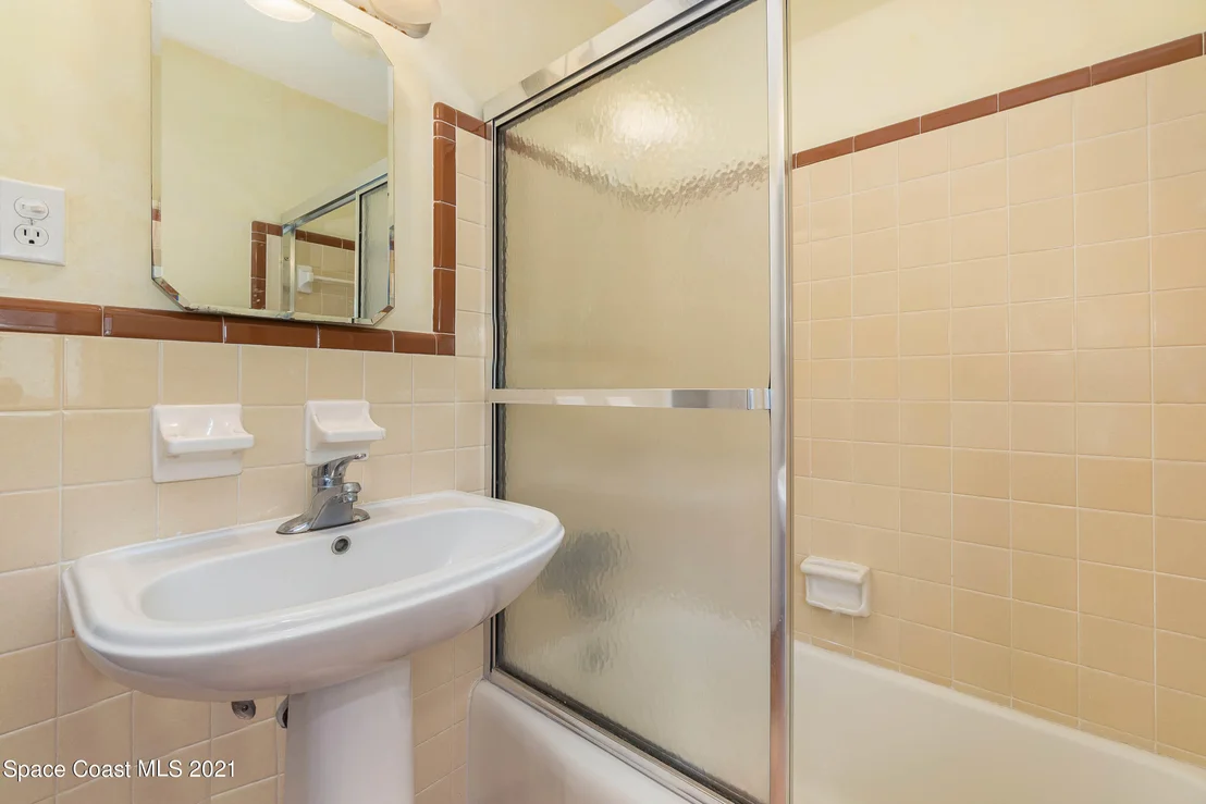 Photo of 108 S Indian Circle