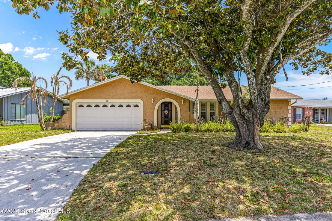 Photo of 1371 Gleneagles Way