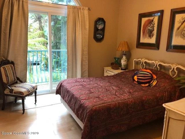 Photo of 5920 Riverside Drive
