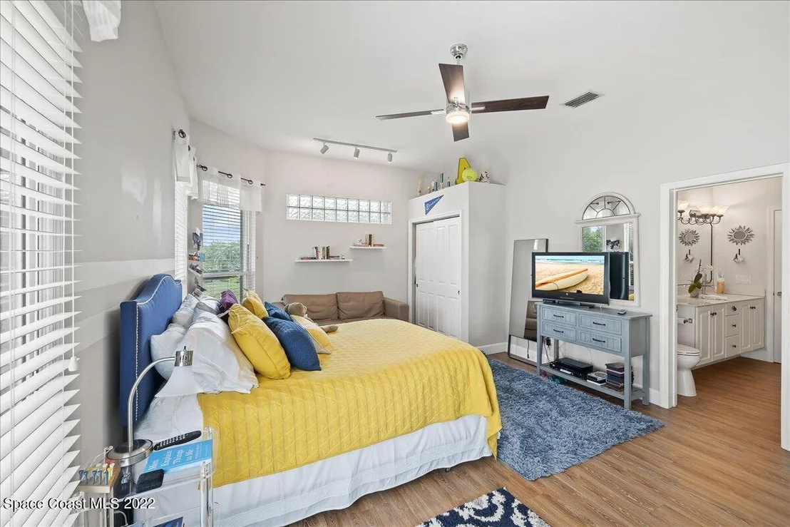 Photo of 302 Sandhurst Drive