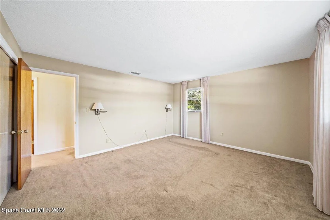 Photo of 211 Mohawk Way