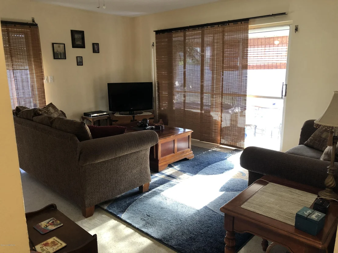 Photo of 816 Bianca Drive NE